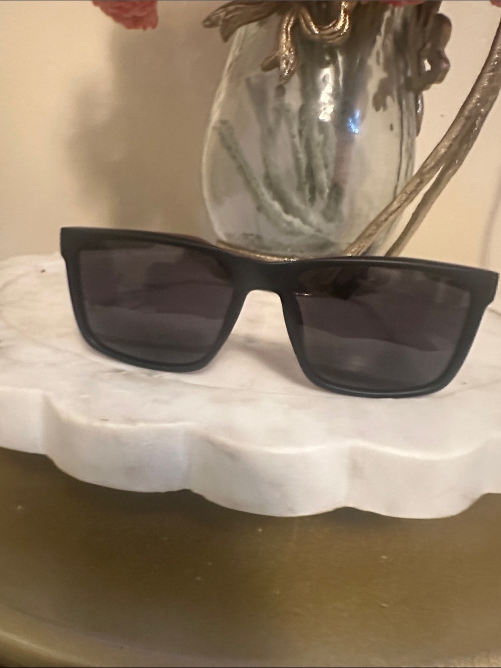 Gucci Black Frame Sunglasses with Red & Green Stripe